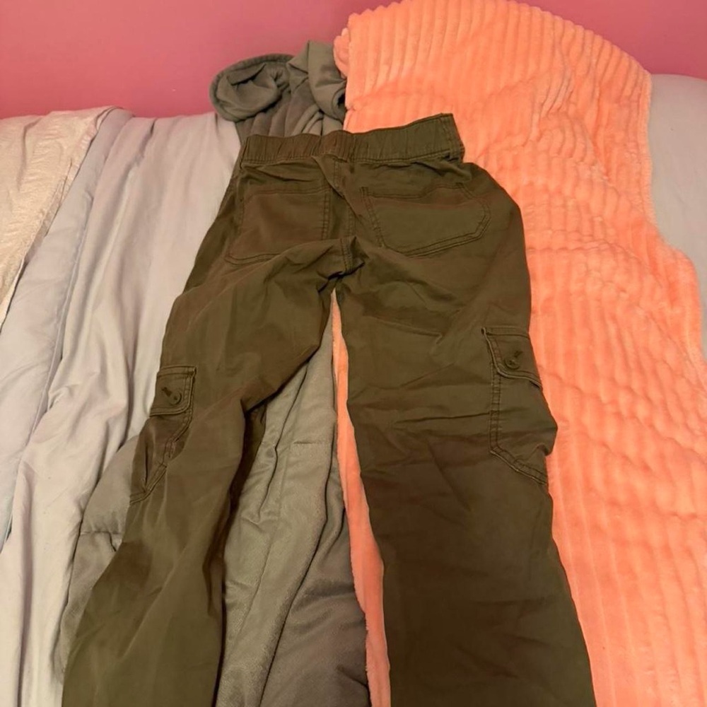 Hollister Olive Green Relaxed Boot Pants - Picture 3 of 3